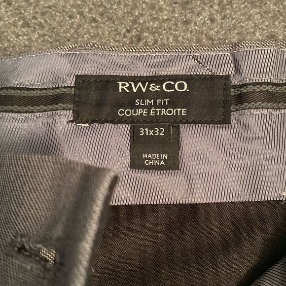 RW and Co mens suit.  EUC.  Retails for over $400 - Picture 2 of 6